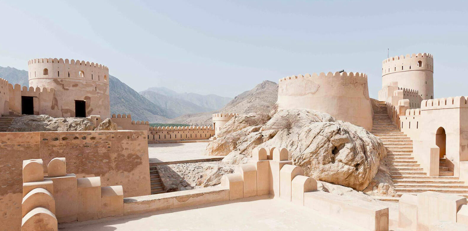 Muscat NizwaFort Exterior06270518