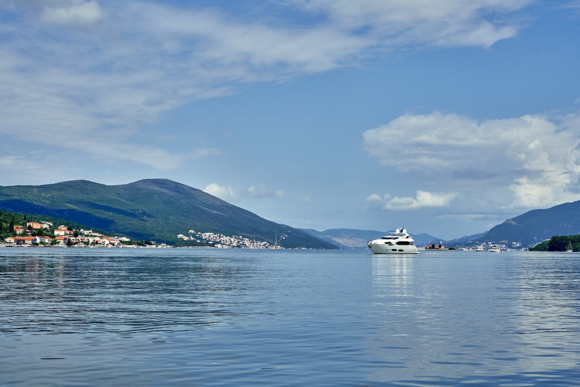 The Chedi Lustica Bay boat tour scenery